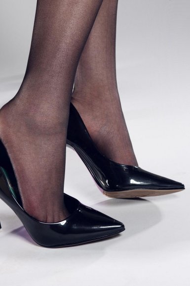 张家辉自曝吃盒饭曾见蟑螂 觉得关咏荷全台